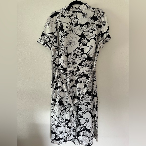 Banana Republic Shirt Dress - Picture 4 of 5